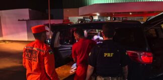 Bebê nasce dentro de viatura da PRF durante auxílio à gestante em município de RO